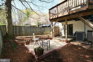 13885 Laura Ratcliff Ct, Centreville, VA 20121 - photo 4