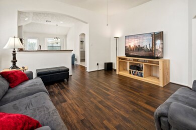 8838 Parlin Ridge Dr, Houston, TX 77040 - photo 3