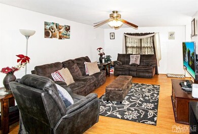 17 Starlit Dr, Middlesex, NJ 08846 - photo 5