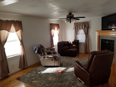 6 Fuyat St, Hudson, MA 01749 - photo 3