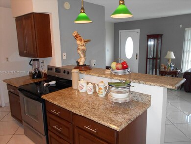 7000 NW 76th Ct, Tamarac, FL 33321 - photo 4