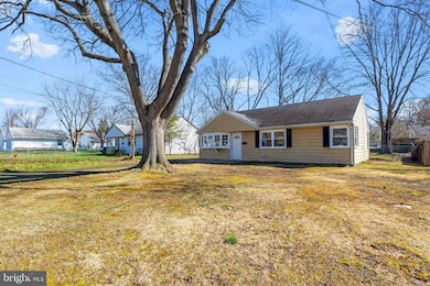 20 Dixfield Ave, Ewing, NJ 08618 - photo 2