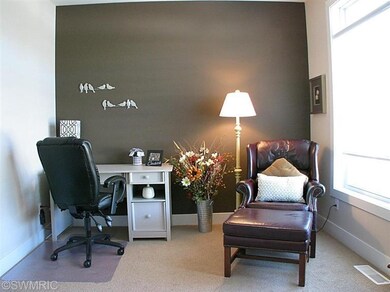 2548 Nuttall Ct unit 33, Holland, MI 49424 - photo 2