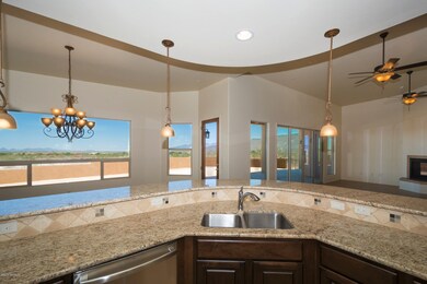Kitchen & Greatroom combo