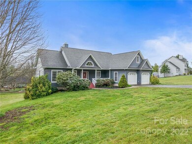 16 Golden Ln, Leicester, NC 28748 - photo 3