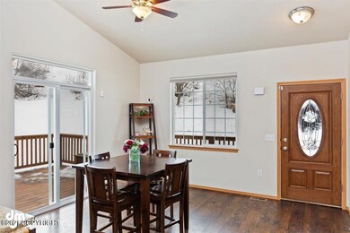 Entry & Dining