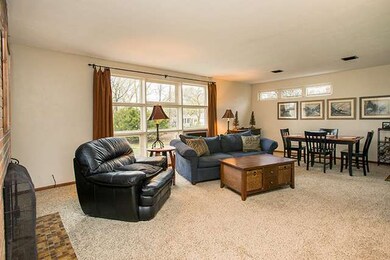 1601 Manchester Rd, Wheaton, IL 60187 - photo 6