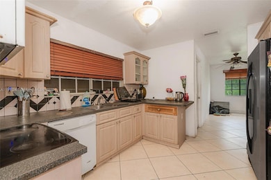 18890 SW 184th St, Miami, FL 33187 - photo 3