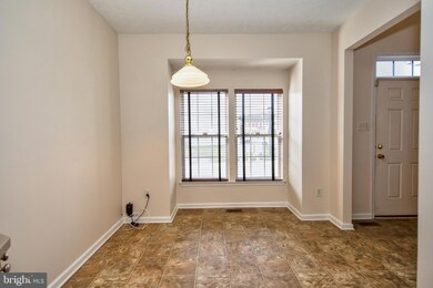 5035 Woods Line Dr, Aberdeen, MD 21001 - photo 4