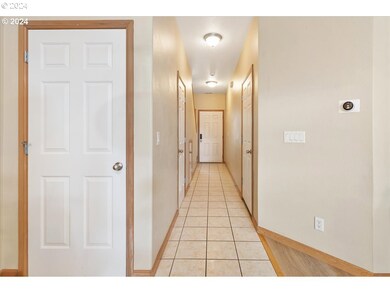 810 E 9th St unit E20, Newberg, OR 97132 - photo 3