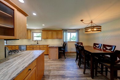 kitchen/dining