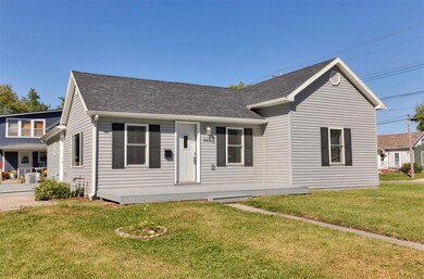 303 W 5th St S, Newton, IA 50208 - photo 3