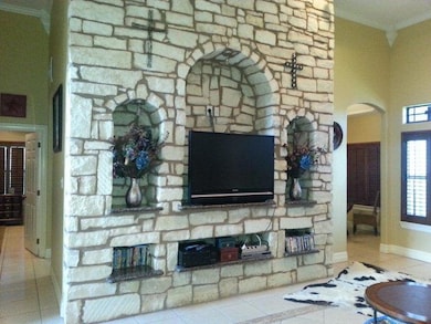 921 Amethyst Dr, Weslaco, TX 78596 - photo 2