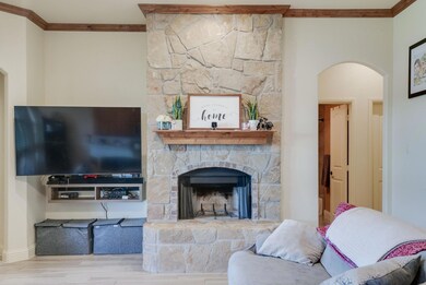 220 Timber Valley Ct, Weatherford, TX 76085 - photo 4