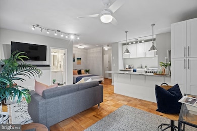 2601 Parkway Condominiums unit 205, Philadelphia, PA 19130 - photo 7