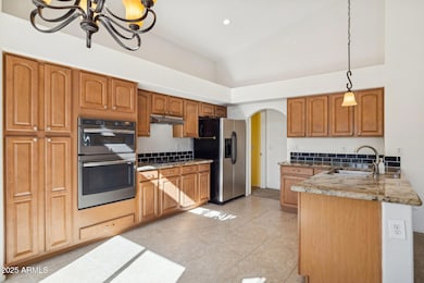 12-web-or-mls-42451-w-chisholm-dr