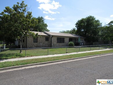 2401 Meadow Ln, Copperas Cove, TX 76522 - photo 2