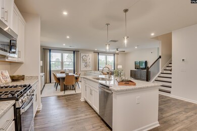 246 Wheat Farm Rd, Columbia, SC 29209 - photo 5