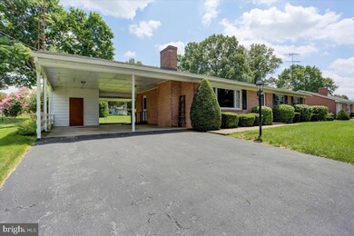 2934 Jefferson Dr, Chambersburg, PA 17201 - photo 4