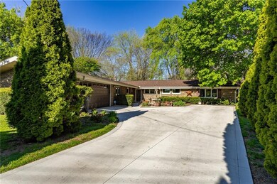 4902 SW 17th St, Des Moines, IA 50315 - photo 2