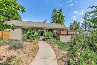 1379 Ponderosa Dr, Ashland, OR 97520