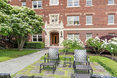 The Victoria unit VB404, Seattle, WA 98119 - photo 3