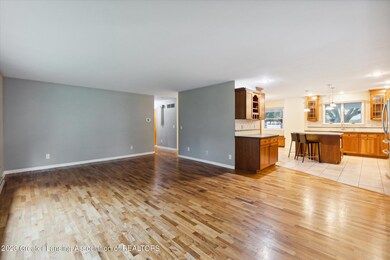 08-244-Lexington-Ave-East-Lansing-MI-488