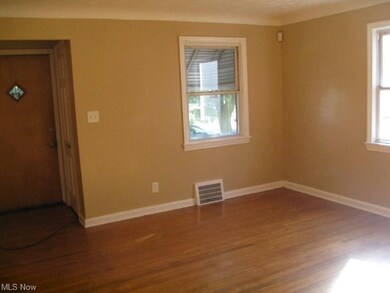 12913 Crennell Ave, Cleveland, OH 44105 - photo 4