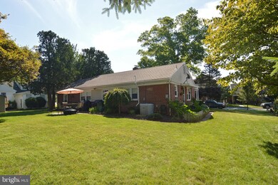 207 Wellington Rd, Reading, PA 19607 - photo 7