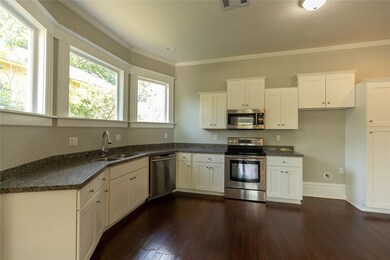 1413 6th St, Bay City, TX 77414 - photo 5