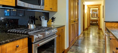 7412 Mountain Rd unit 3-54, 503, Stowe, VT 05672 - photo 5