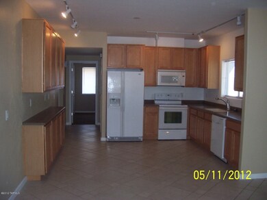 640 E Lester St unit 2, Tucson, AZ 85705 - photo 3