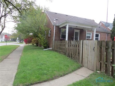 2302 Berdan Ave, Toledo, OH 43613 - photo 4