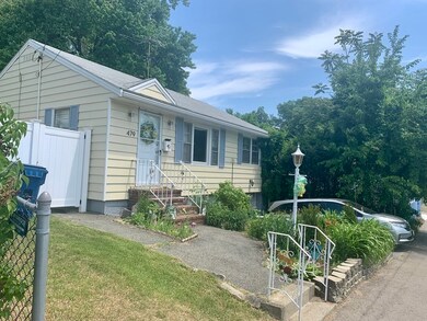 479 Riverside Dr, Lawrence, MA 01841 - photo 2
