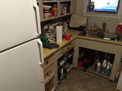 1705 W Walker St, Denison, TX 75020 - photo 4