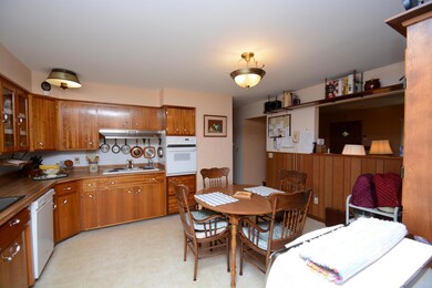 5449 Willowwood Rd, Columbus, OH 43229 - photo 5