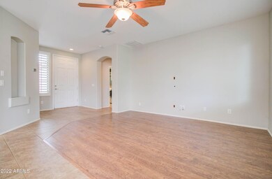 3901 S Salt Cedar St-7