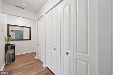 8330 Montgomery Run Rd unit J, Ellicott City, MD 21043 - photo 2