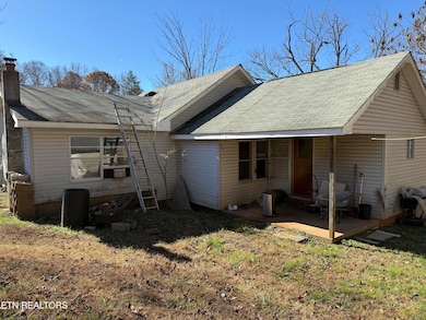 4041 Rocky Branch Rd, Walland, TN 37886 - photo 3