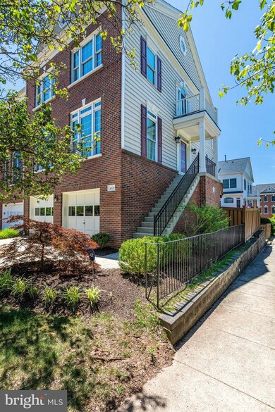 4529 Fair Valley Dr, Fairfax, VA 22033 - photo 2