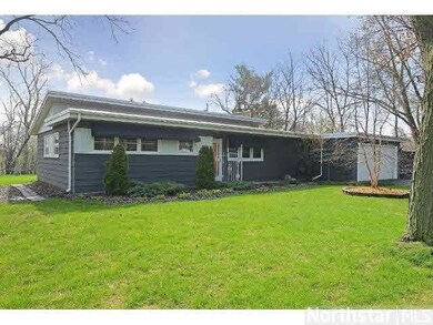 1820 Spring Valley Cir, Golden Valley, MN 55422 - photo 2