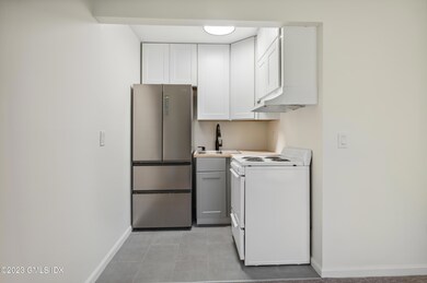 05_9WeaverSt_Unit5_2008_BrandNewKitchen_
