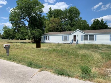 2417 Thornton Ave, Parsons, KS 67357 - photo 2