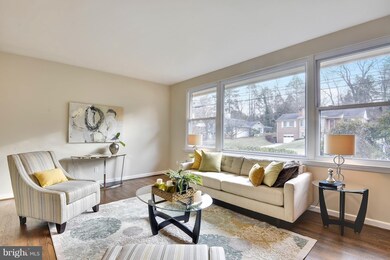 9108 Brierly Rd, Chevy Chase, MD 20815 - photo 5