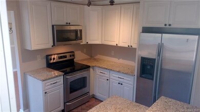 12608 Cedar Fall Dr, Huntersville, NC 28078 - photo 7