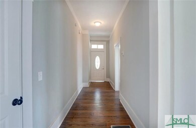 541 E Henry St unit upper, Savannah, GA 31401 - photo 3