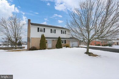 4609 Heckman Dr, Saint Thomas, PA 17252 - photo 2