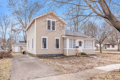 202-E-Plainwell-St,-Plainwell,-MI-49080-