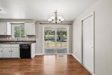 780 n berkeley way-08