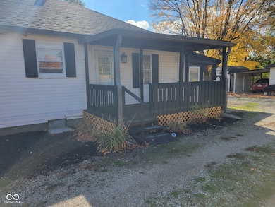 200 N Clay St, Edinburgh, IN 46124 - photo 3